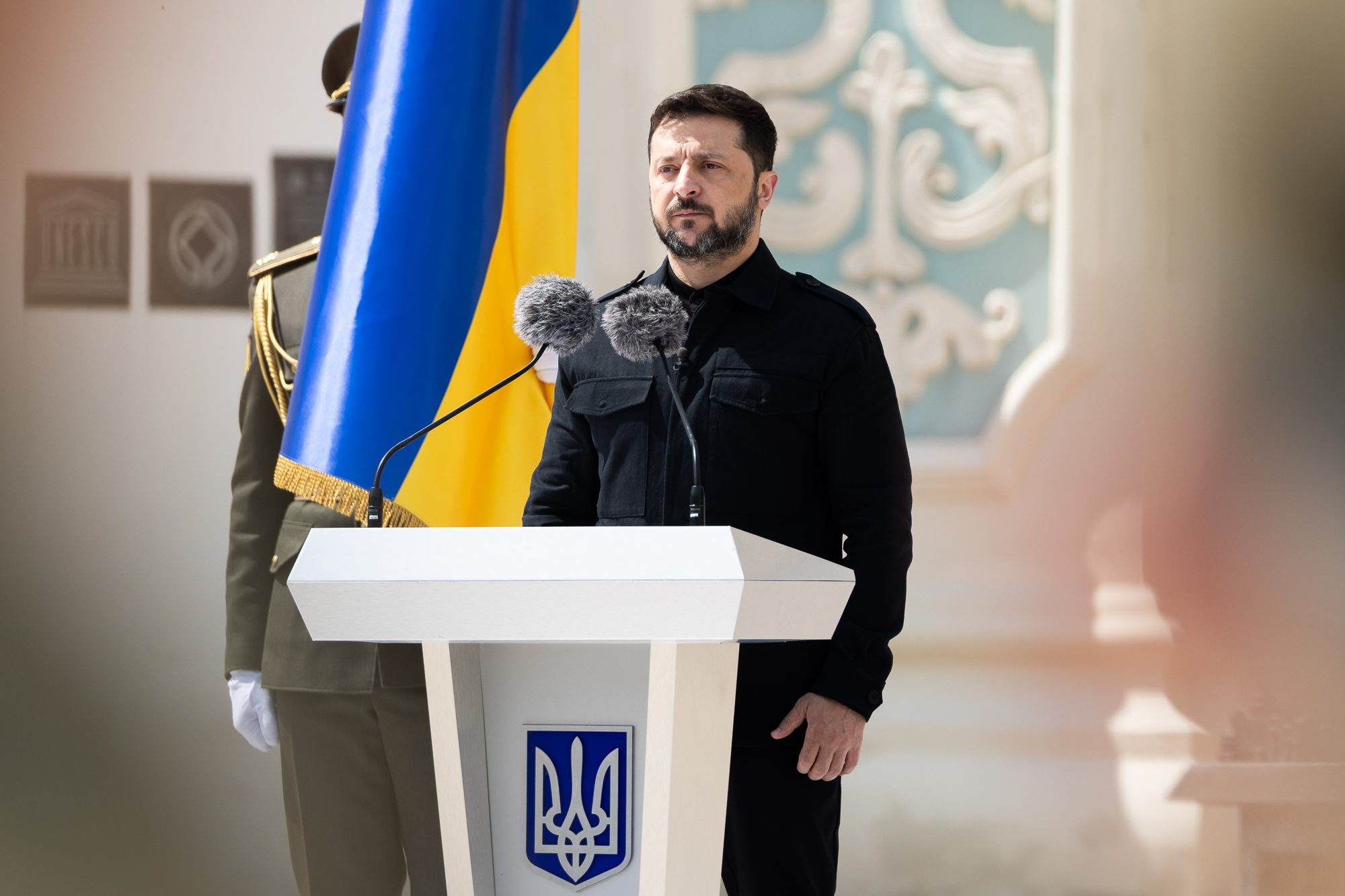 Зеленський у День Конституції: Україна є і буде на землі, українці є і будуть