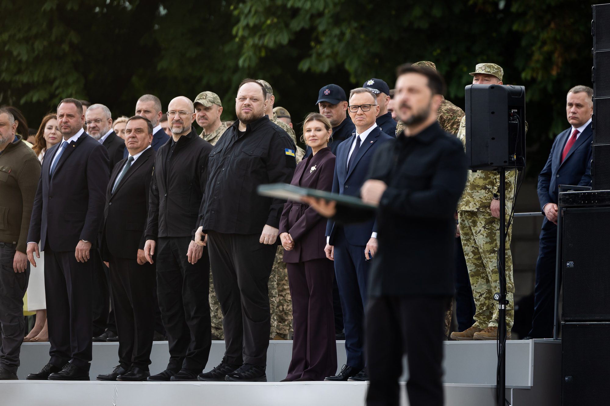 Зеленський у День Конституції: Україна є і буде на землі, українці є і будуть