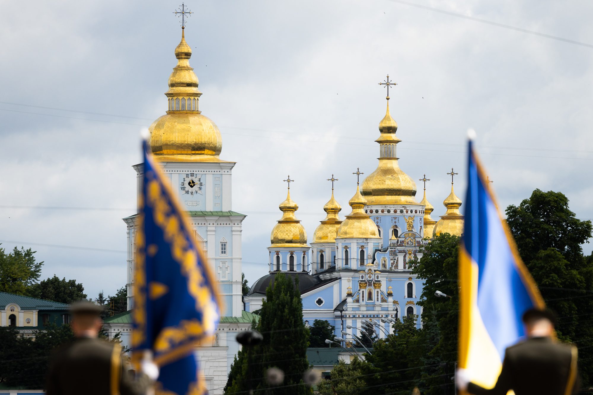 Зеленський у День Конституції: Україна є і буде на землі, українці є і будуть