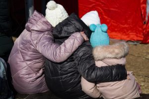 Кабмін запровадив “підйомну” допомогу на дітей, повернутих з окупації або депортації Кабмін запровадив “підйомну” допомогу на дітей, повернутих з окупації або депортації