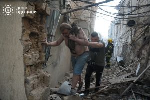 Через удар рф по Одесі одна людина загинула, щонайменше 10 поранено (фото, відео)