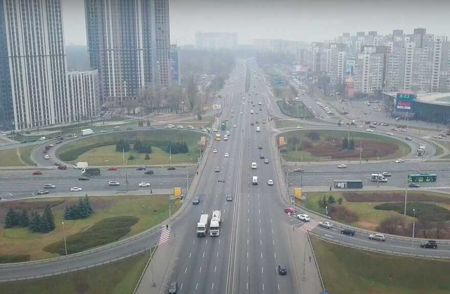 У столиці на Кільцевій дорозі частково обмежать рух транспорту через ремонт (схема) У столиці на Кільцевій дорозі частково обмежать рух транспорту через ремонт (схема)