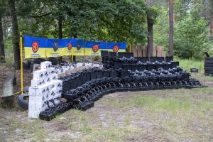 Кличко передав на фронт понад 2400 дронів та п’ять вантажівок для ЗСУ  Кличко передав на фронт понад 2400 дронів та п’ять вантажівок для ЗСУ