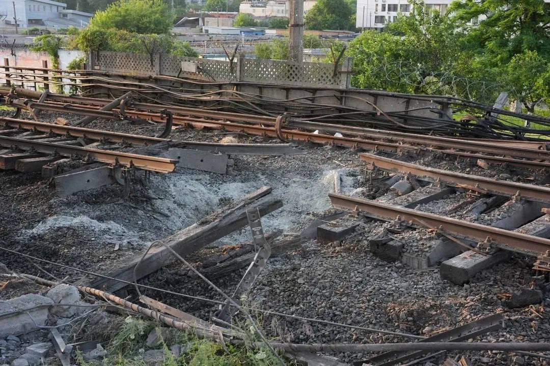 Ворог атакував Київ балістикою та БпЛА: відомо про чотирьох вбитих, десятки постраждалих