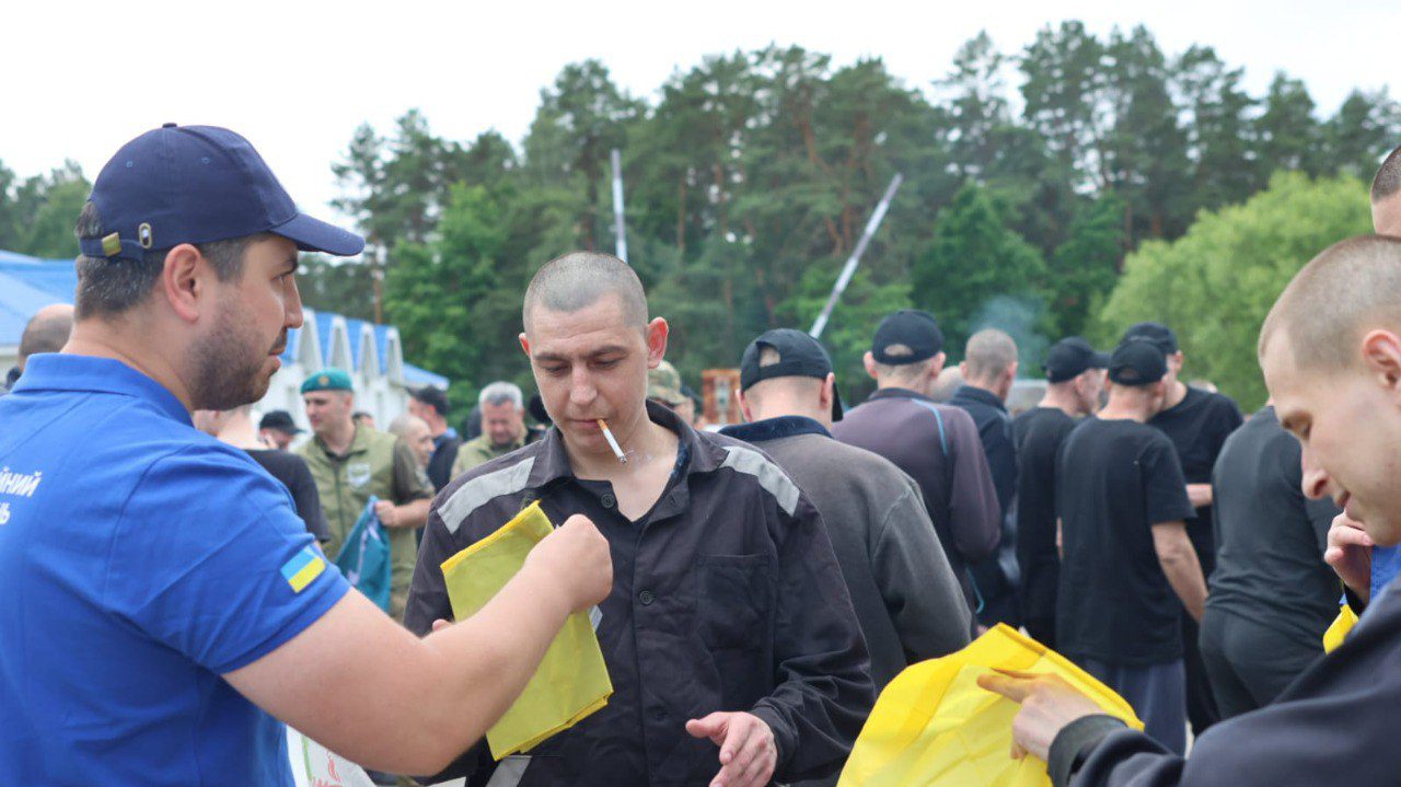 З російського полону звільнено важкопоранених і тяжкохворих українських захисників (фото)