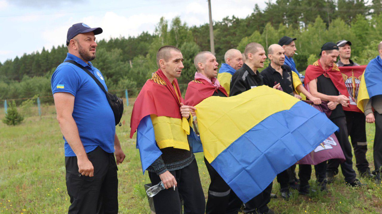 З російського полону звільнено важкопоранених і тяжкохворих українських захисників (фото)