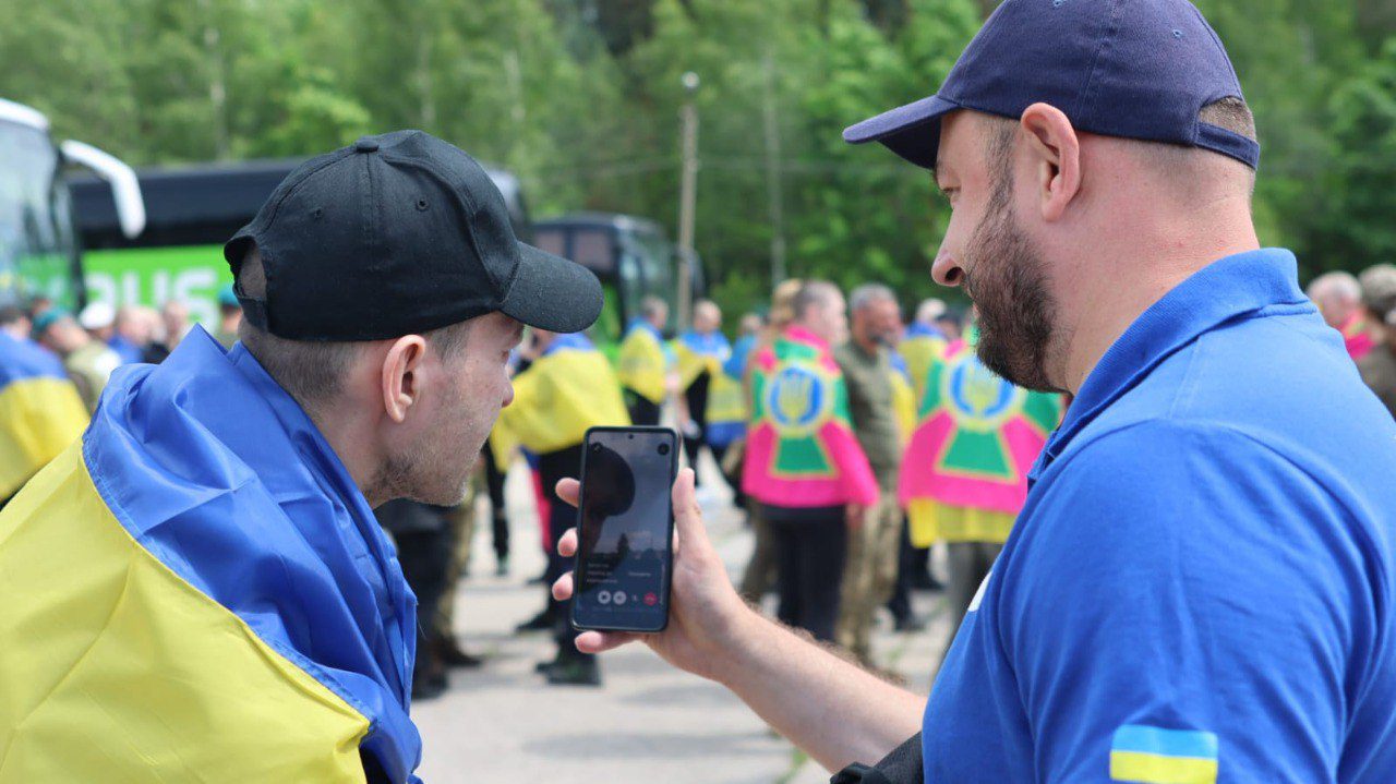 З російського полону звільнено важкопоранених і тяжкохворих українських захисників (фото)