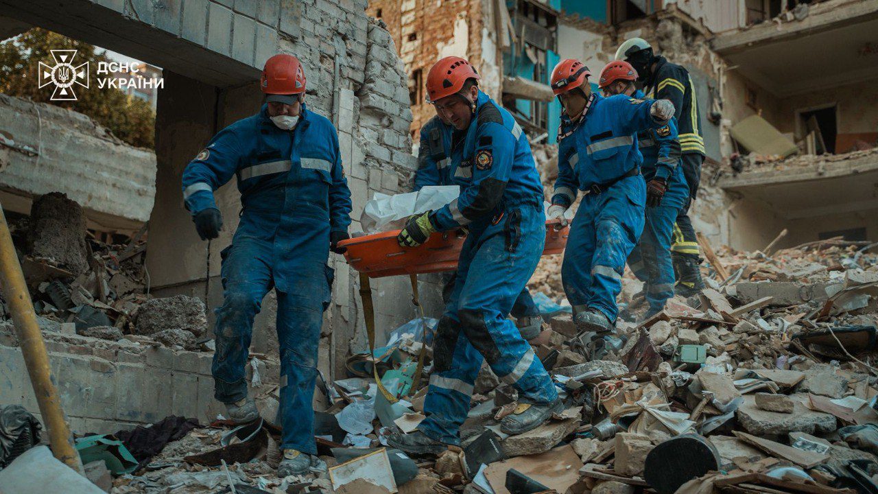 З під завалів будинку у Солом’янському районі деблокували ще одне тіло