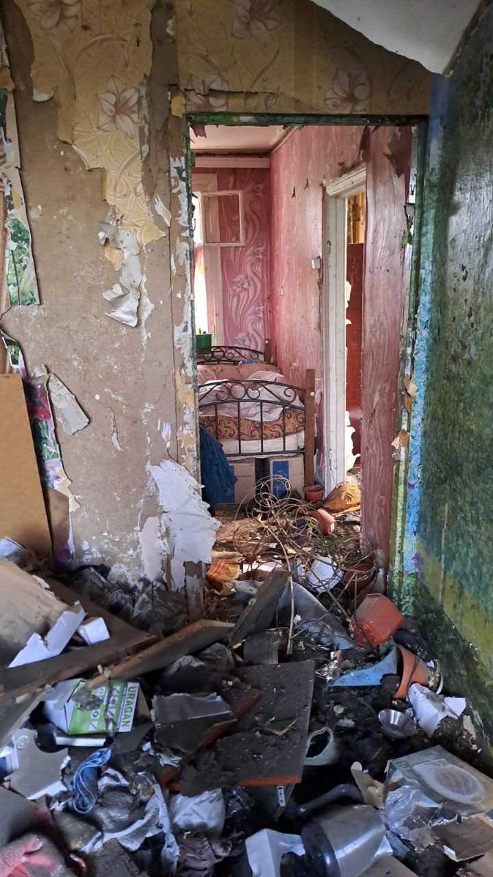 На Нікопольщині від ранкової атаки загинув 59-річний чоловік, серед постраждалих — 11-річна дитина (фото)