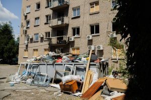 Кількість жертв ворожої атаки на Дніпро зросла до 21: поранено понад 300 людей Кількість жертв ворожої атаки на Дніпро зросла до 21: поранено понад 300 людей