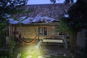 Через нічну атаку на Київщину постраждали будинки у Броварах та Требухові Через нічну атаку на Київщину постраждали будинки у Броварах та Требухові