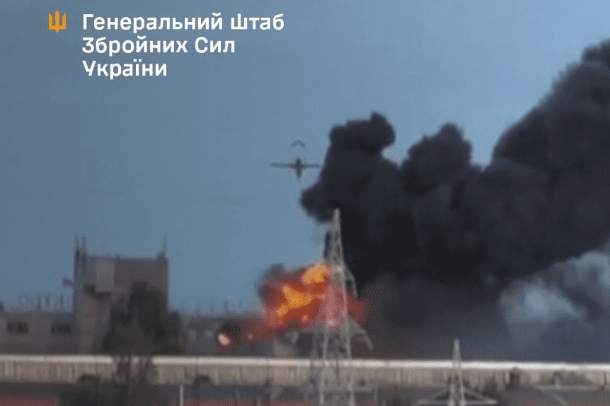 Сил безпілотних систем ЗСУ уразили об’єкт ВПК, де виготовляли антени для шахедів Сил безпілотних систем ЗСУ уразили об’єкт ВПК, де виготовляли антени для шахедів
