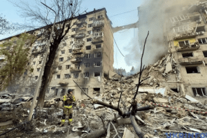 Масована нічна атака на Київ: кількість загиблих зросла до 14 осіб, поранених – до 44 (відео)