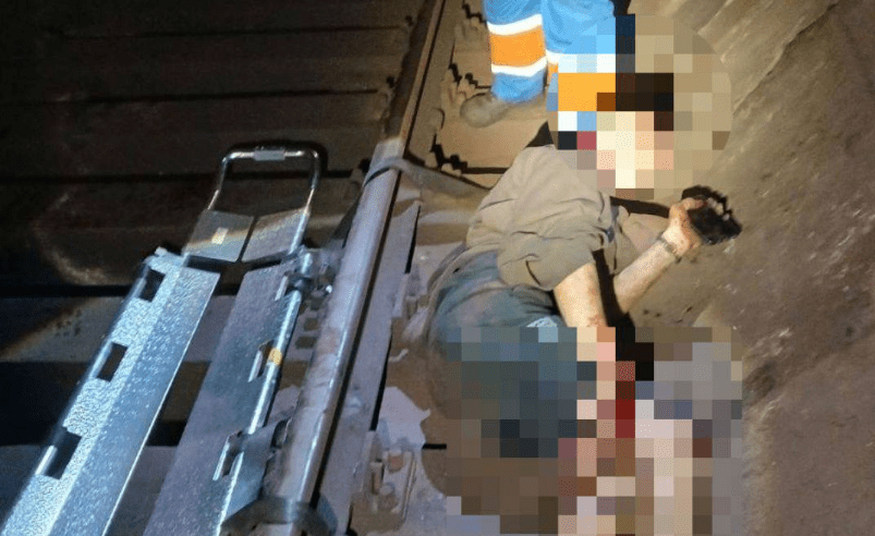 У Києві через зачепера на «синій» лінії зупиняли метро