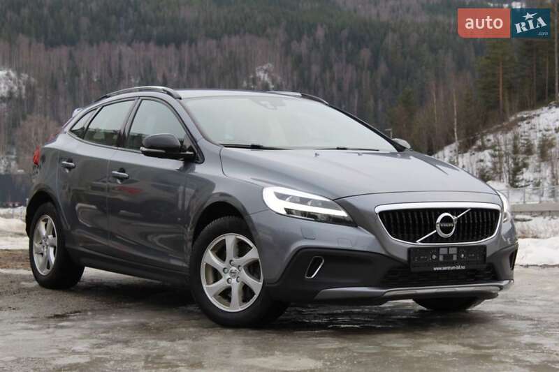 Дві квартири, три авто, дача і кешбек: декларація головного архітектора Києва