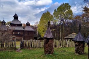 Вирішальне судове засідання за землю біля музею в Пирогові: громада закликає підтримати прокурорів Вирішальне судове засідання за землю біля музею в Пирогові: громада закликає підтримати прокурорів