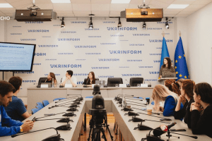 “Частина нардепів ігнорує звернення громадян або видаляє їх”, — “Чесно” “Частина нардепів ігнорує звернення громадян або видаляє їх”, — “Чесно”