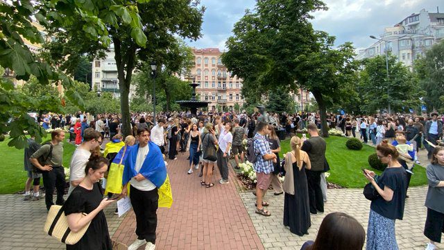 У Києві проходить акція проти прийнятого Радою законопроєкту №12414,що послаблює незалежність НАБУ та САП