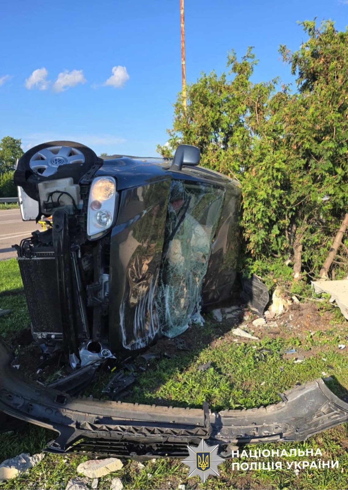 Смертельне ДТП на Бориспільщині: водій на підпитку зіткнувся із зупинкою громадського транспорту (фото) Смертельне ДТП на Бориспільщині: водій на підпитку зіткнувся із зупинкою громадського транспорту (фото)