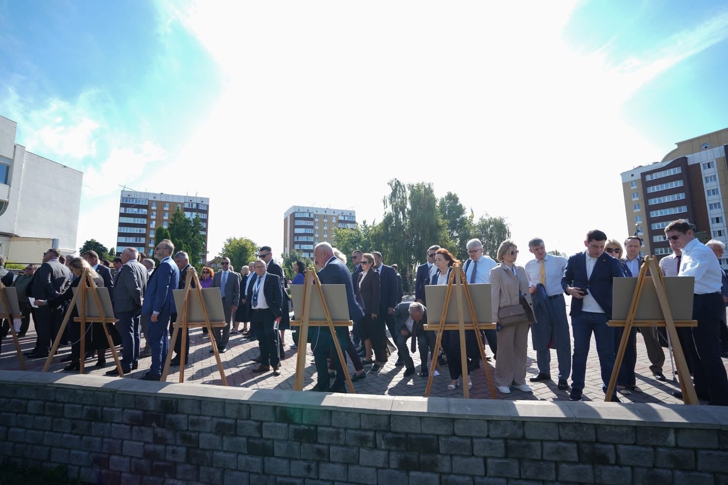 Микола Калашник: Делегація керівників закордонних дипломатичних установ України відвідала Бородянку