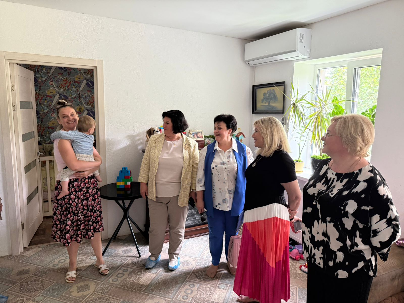 Заступниця голови Київської ОДА відвідала патронатну родину Тарасенків в Обухівській громаді Заступниця голови Київської ОДА відвідала патронатну родину Тарасенків в Обухівській громаді