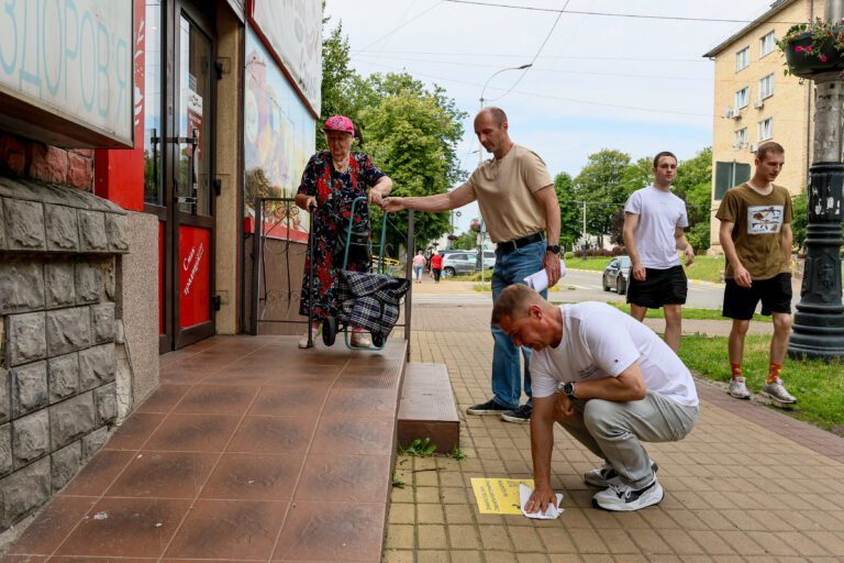 У Бучі за участі першого заступника голови КОДА пройшла нарада щодо реалізації безбар’єрного маршруту