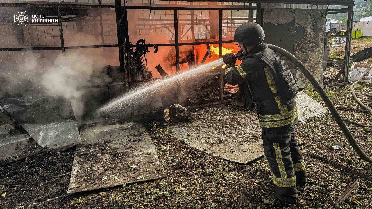 Повітряна атака рф на Київщину: пошкодження зафіксовані у Фастівському та Вишгородському районах