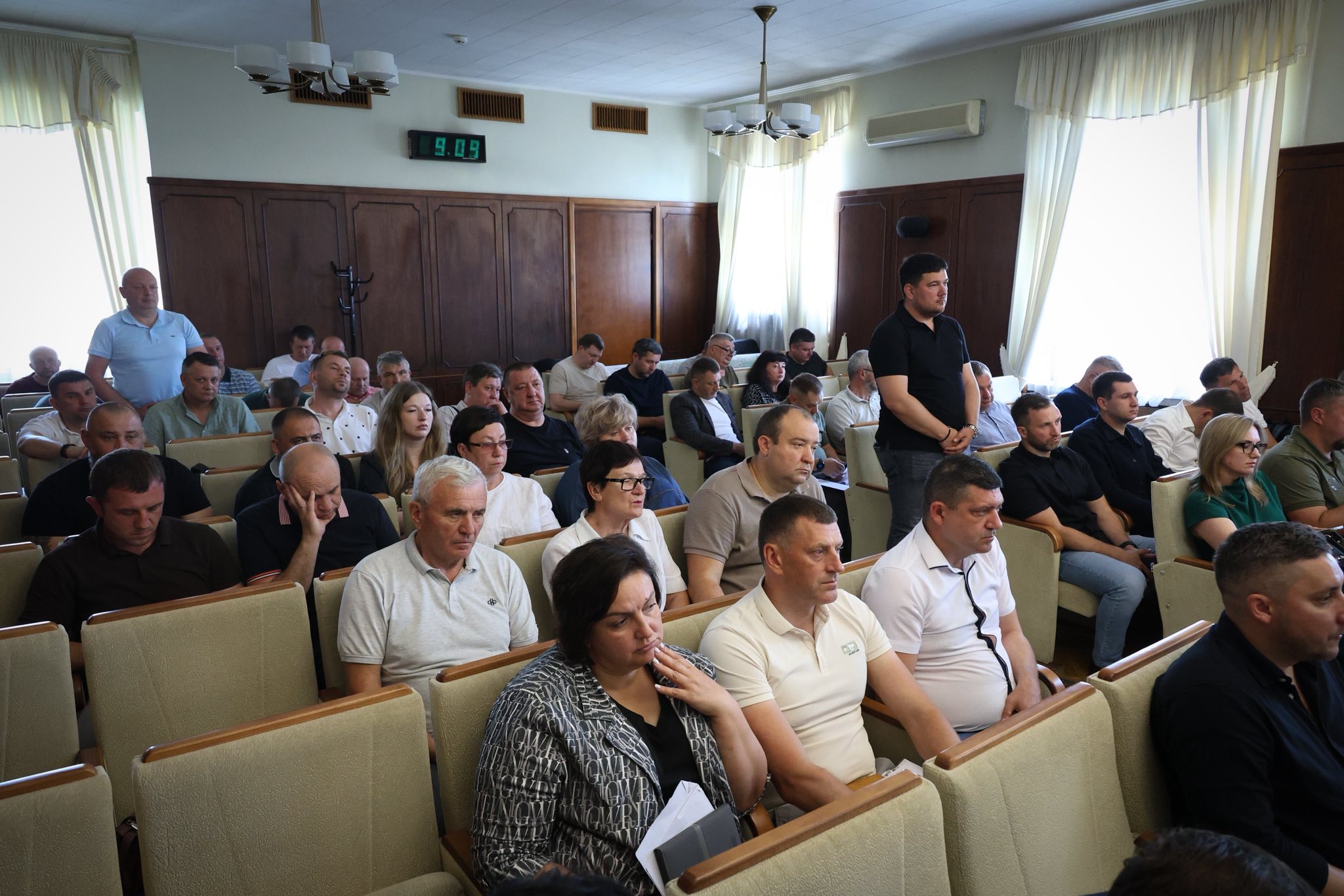 Микола Калашник провів робочу нараду щодо стану реалізації проєктів будівництва, реконструкції та ремонту в межах Програми з відновлення України