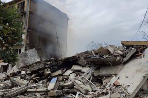 На Донеччині ворожі обстріли за добу вбили 8 цивільних, 11 людей зазнали поранень На Донеччині ворожі обстріли за добу вбили 8 цивільних, 11 людей зазнали поранень