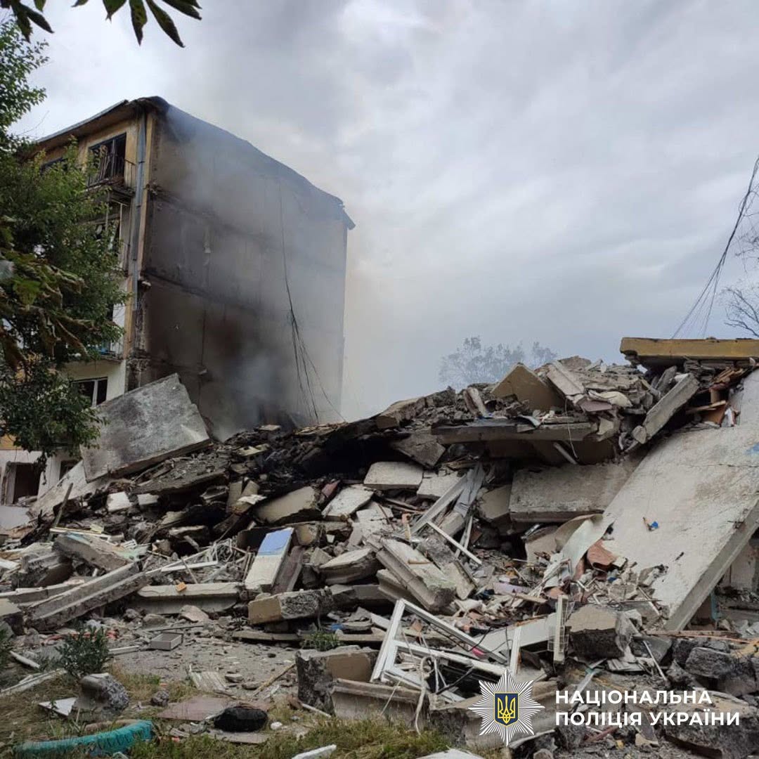 На Донеччині ворожі обстріли за добу вбили 8 цивільних, 11 людей зазнали поранень На Донеччині ворожі обстріли за добу вбили 8 цивільних, 11 людей зазнали поранень