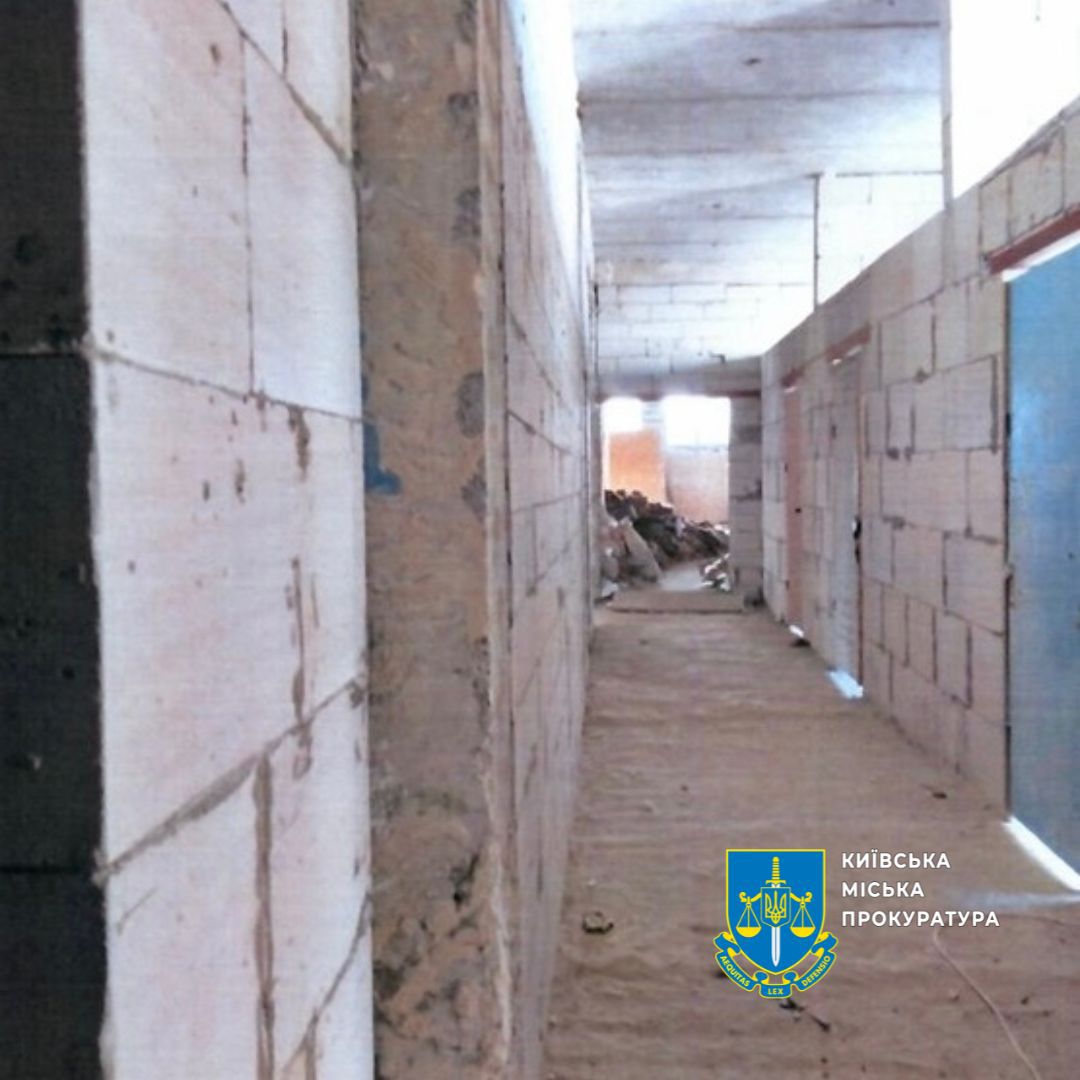 У Києві викрили схему розкрадання коштів на ремонті спортшколи «Козак» (без назви)