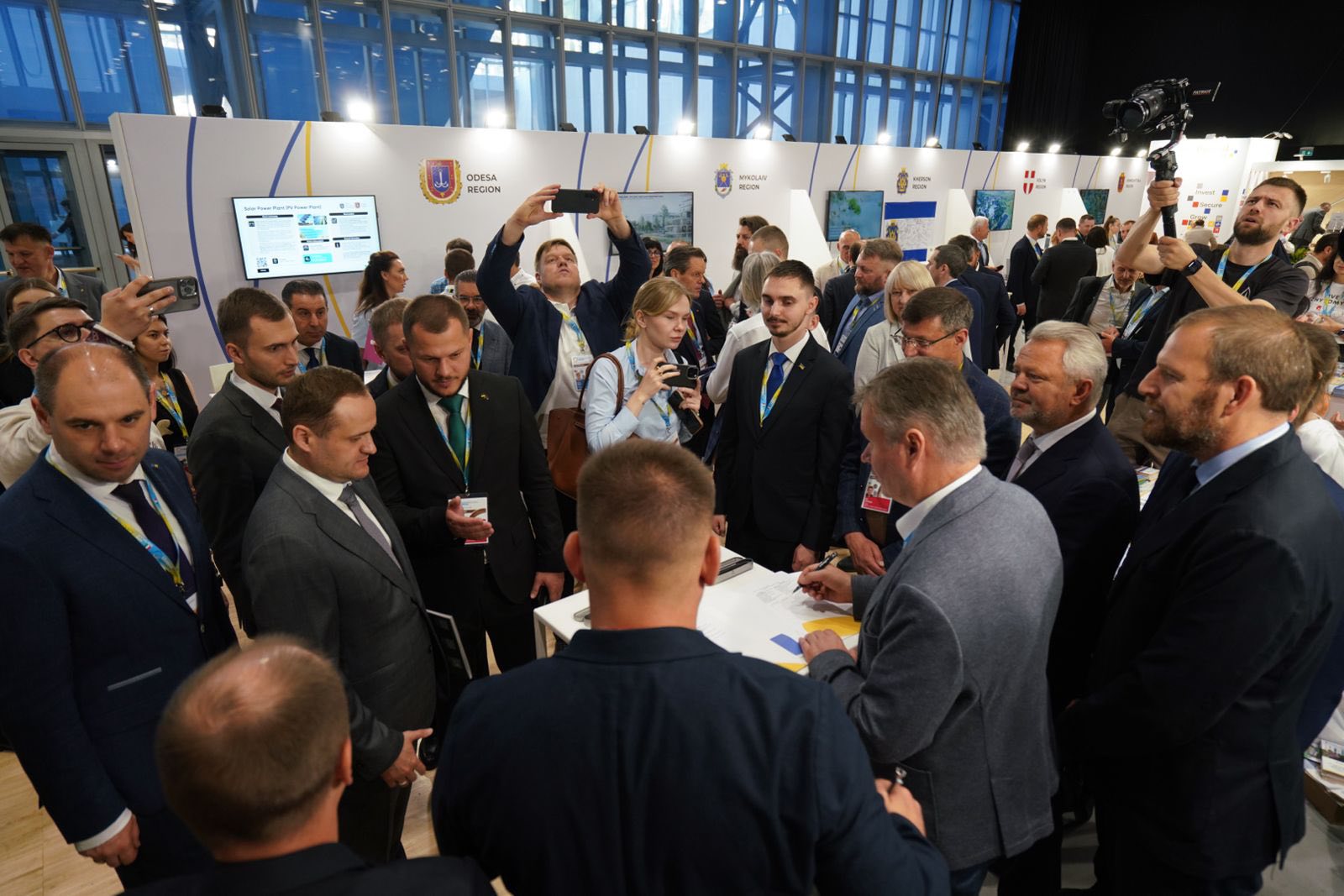 Микола Калашник: У Римі підписано договір про будівництво у Білій Церкві сучасного заводу з виробництва упаковки Микола Калашник: У Римі підписано договір про будівництво у Білій Церкві сучасного заводу з виробництва упаковки
