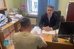 Прокуратура підозрює експосадовця “Київзеленбуд” у великій розтраті Прокуратура підозрює експосадовця “Київзеленбуд” у великій розтраті