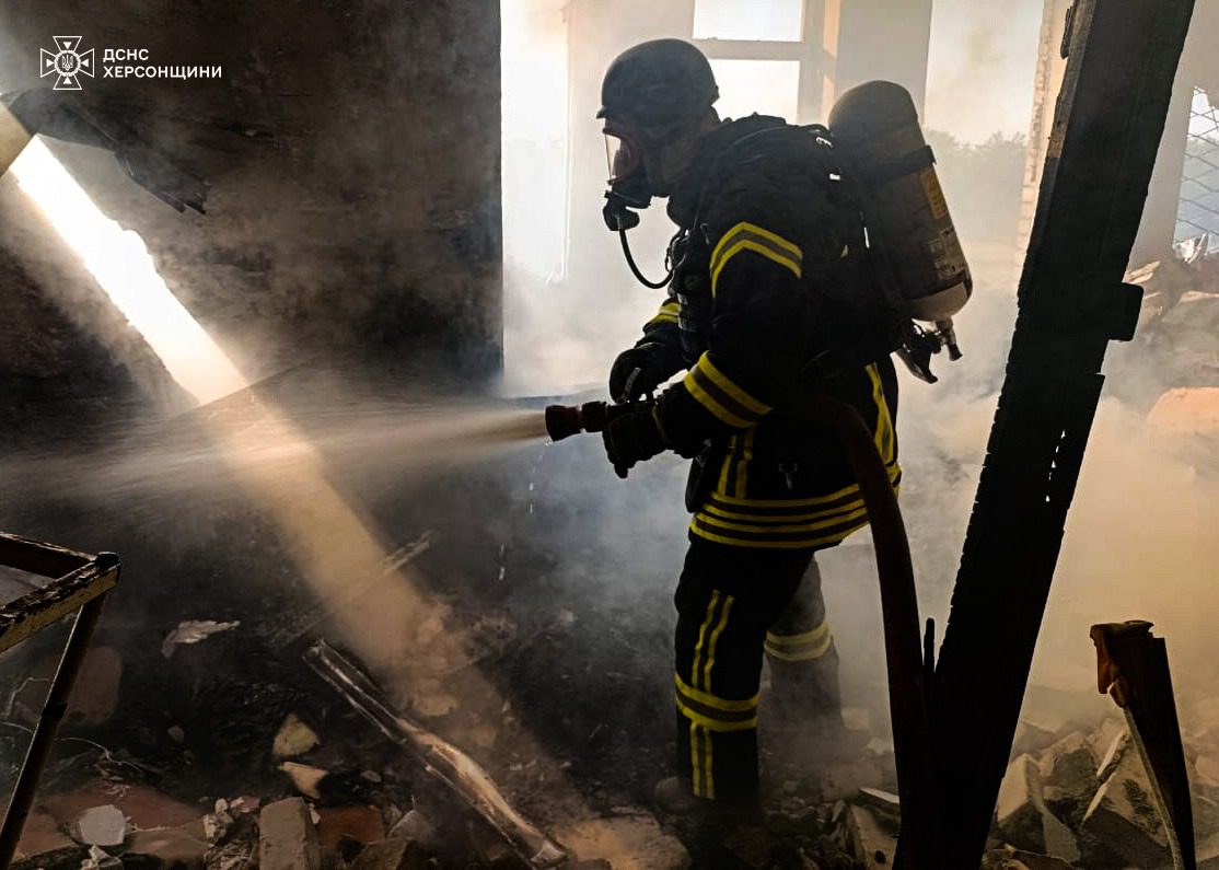 На Сумщині ворожі БпЛА вбили жінку, на Донеччині є загиблі цивільні, у Херсоні поранені На Сумщині ворожі БпЛА вбили жінку, на Донеччині є загиблі цивільні, у Херсоні поранені