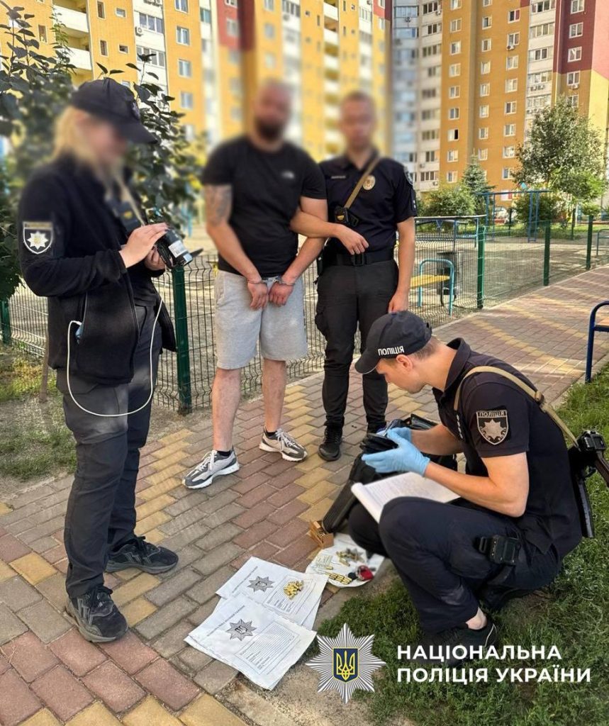 Стрілянина на Подолі: поліція затримала підозрюваного