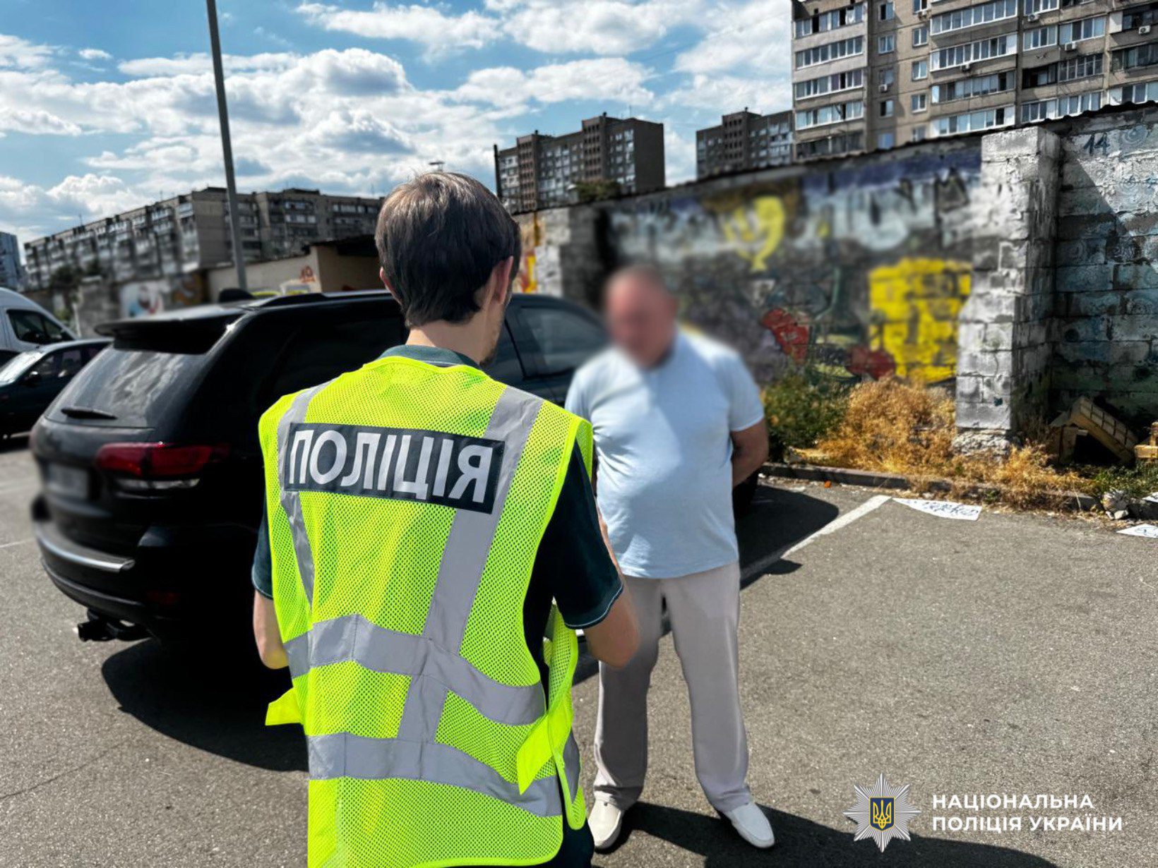 Начальник Деснянського ШЕУ під підозрою: розслідується розтрата на закупівлі асфальту