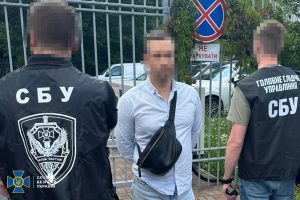 Посадовця Київського ТЦК викрили на отриманні хабаря у 3,5 тисячі доларів Посадовця Київського ТЦК викрили на отриманні хабаря у 3,5 тисячі доларів