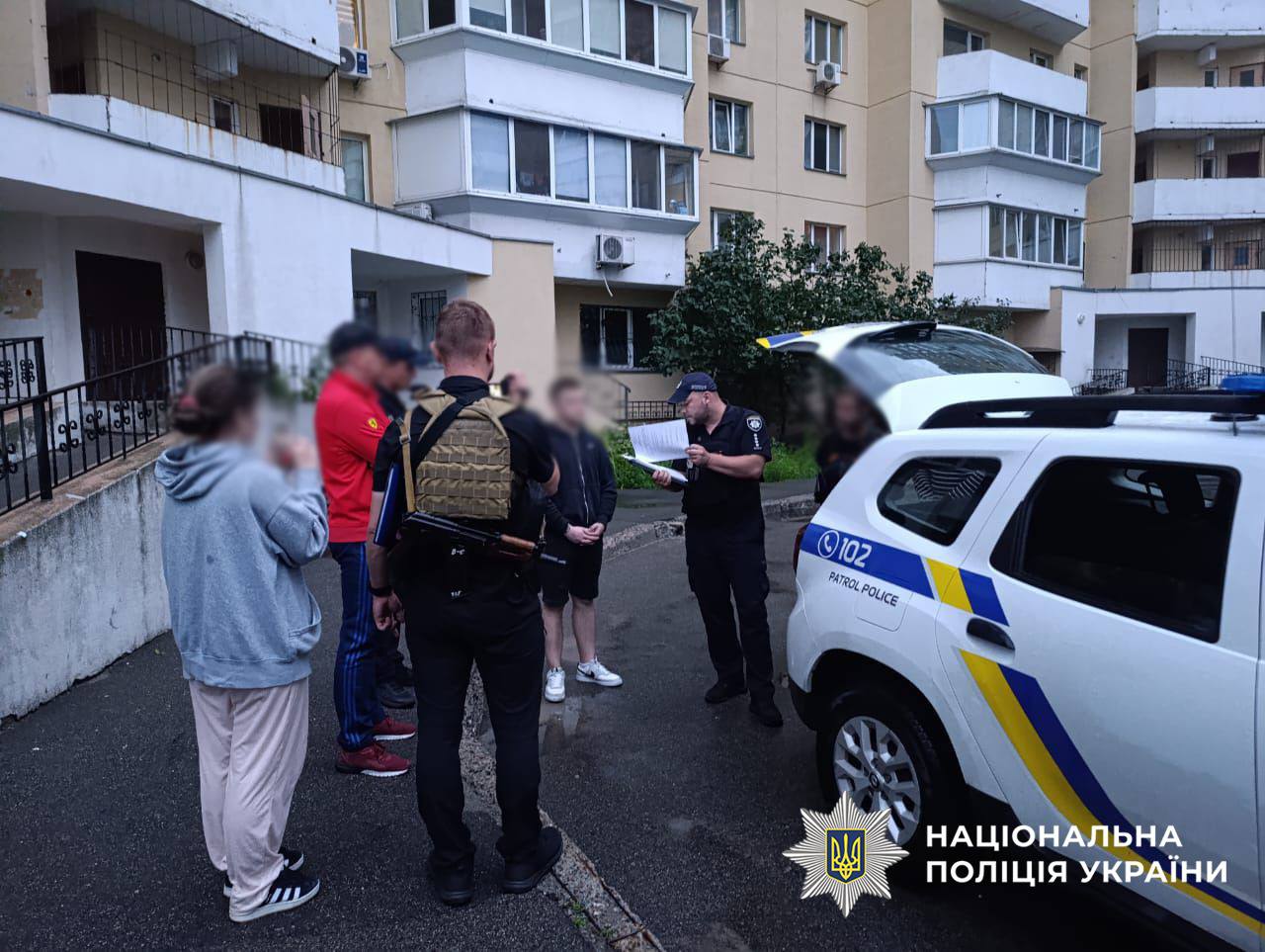 На столичній Троєщині водій стріляв у перехожого через зауваження про неправильне паркування – його затримали На столичній Троєщині водій стріляв у перехожого через зауваження про неправильне паркування – його затримали