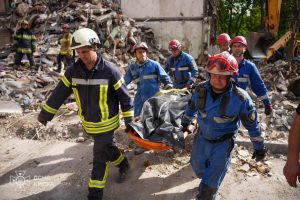 У Києві число вбитих нічною атакою рф зросло до 11, рятувальні роботи тривають У Києві число вбитих нічною атакою рф зросло до 11, рятувальні роботи тривають