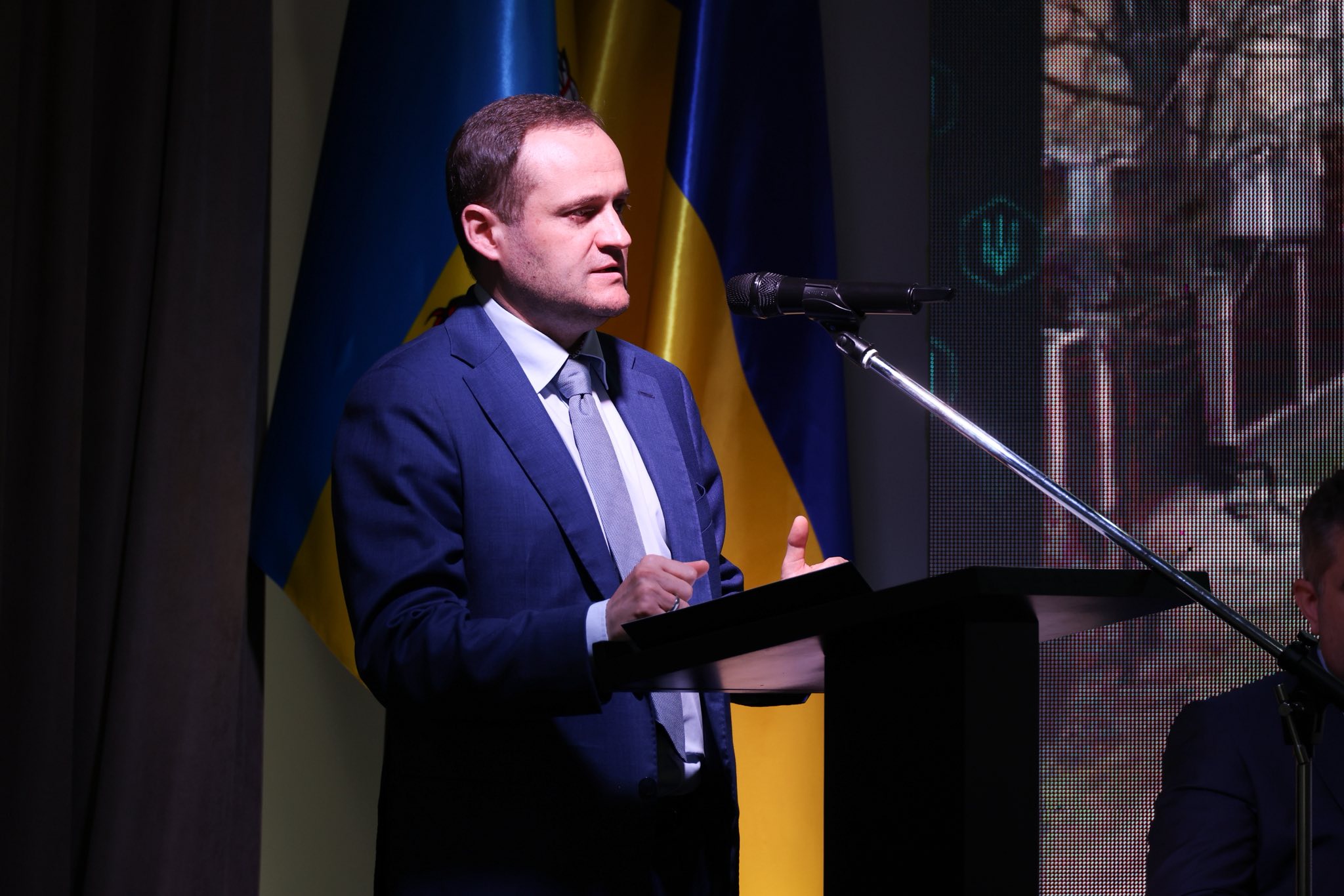 Микола Калашник: Делегація керівників закордонних дипломатичних установ України відвідала Бородянку