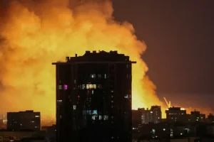 Під час масованого удару по Києву було пошкоджене консульство Польщі Під час масованого удару по Києву було пошкоджене консульство Польщі