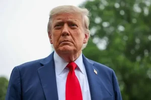 Трамп доручив відправити до України оборонне озброєння Трамп доручив відправити до України оборонне озброєння