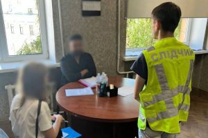У Києві викрили схему фальсифікації медичного іспиту КРОК за 9 тисяч доларів У Києві викрили схему фальсифікації медичного іспиту КРОК за 9 тисяч доларів