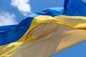 У Києві через прогнозовану негоду приспустили головний прапор України