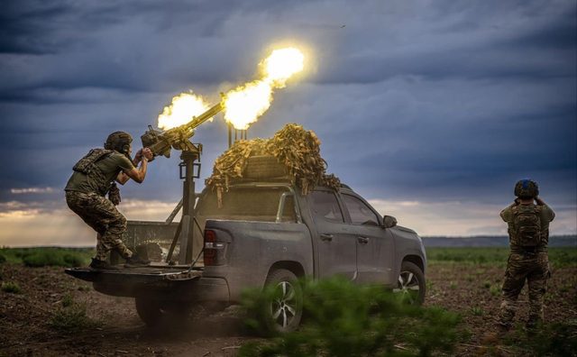 На Київщині внаслідок атаки рф пошкоджені будівлі магазинів та складских приміщень