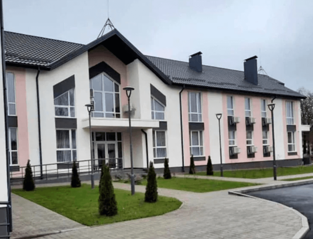 Будівлю стаціонару медцентру Щасливого відремонтують за 1,44 млн гривень