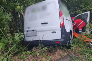 В Узині мікроавтобус зіткнувся з вантажівкою та легковиком: дві людини загинули, одна особа у лікарні