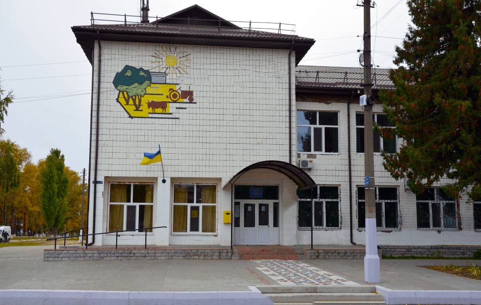 Капремонт покрівлі будинку культури й бібліотеки у селі Козлів довірили молодому консорціуму