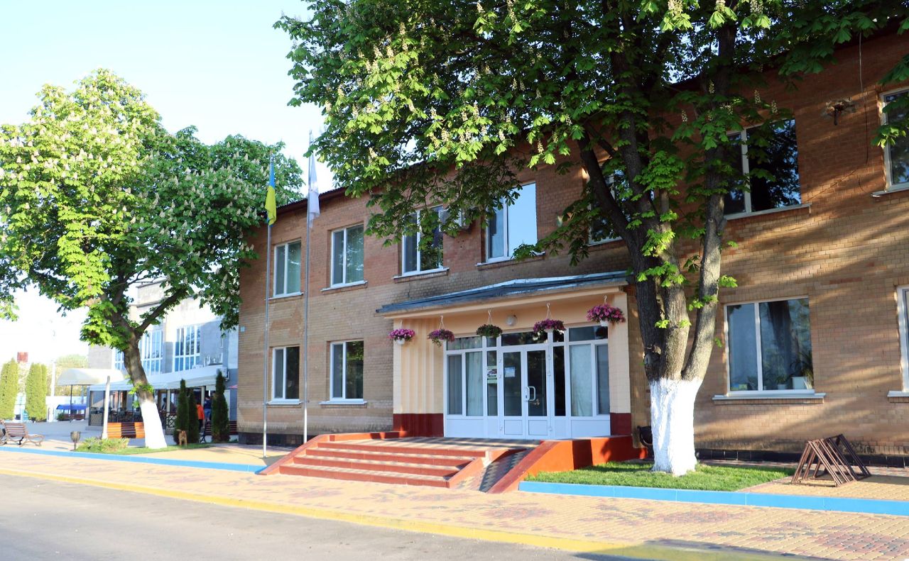 У Березані за мільйон гривень замовили проєкт капремонту спортмайданчика міського центру фізичного здоровʼя