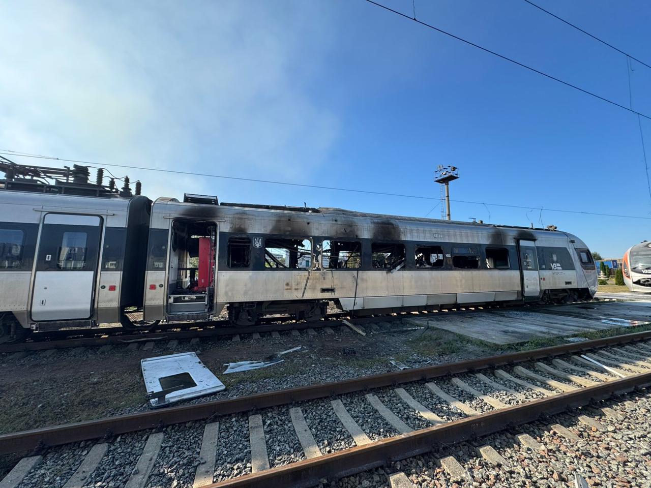 Під обстріл рф потрапила станція Дарниця (фото) Під обстріл рф потрапила станція Дарниця